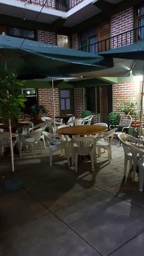 Hostel Buen Descanso Sucre Ngoại thất bức ảnh